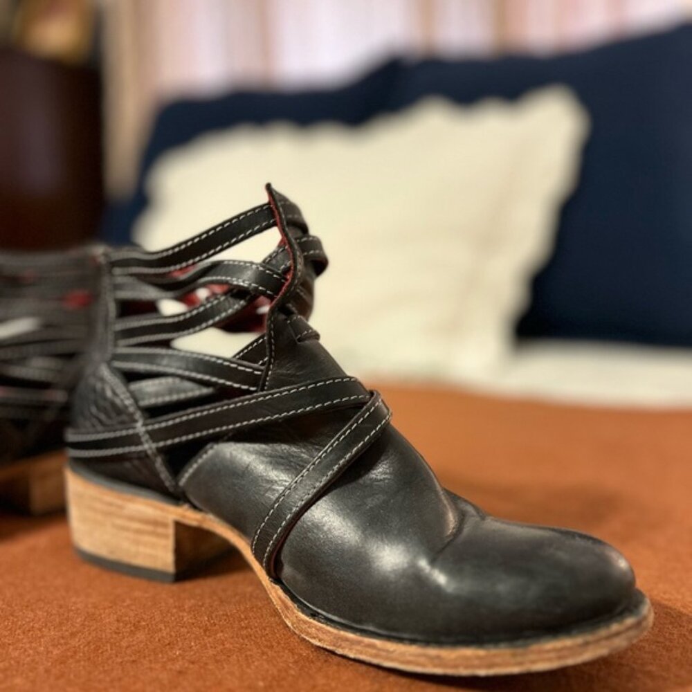 Freebird by Steven Stair Booties in Black/Croc Combo Rare Find - Picture 9 of 16